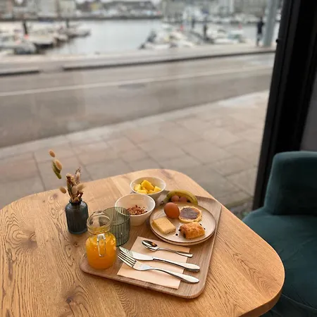 Hotel Ambassadeur - Port De Plaisance