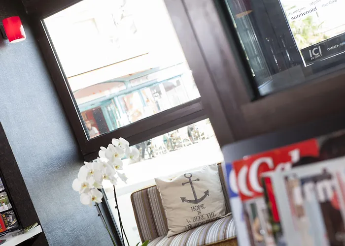 Ambassadeur - Port De Plaisance 3*