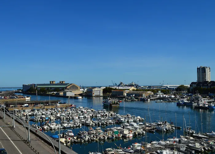 Ambassadeur - Port De Plaisance 3*