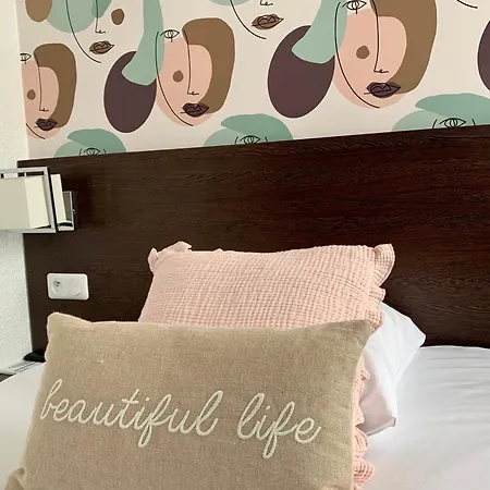 Ambassadeur - Port De Plaisance Hotel