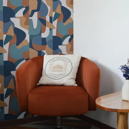 Hotel Ambassadeur - Port De Plaisance 3*