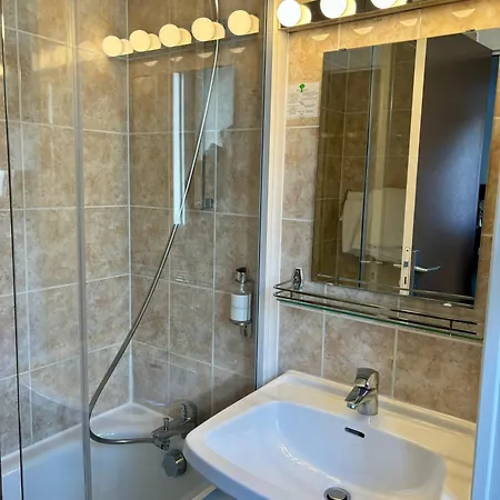 Hotell Ambassadeur - Port De Plaisance