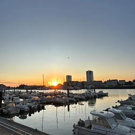 Ambassadeur - Port De Plaisance Hotel