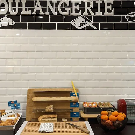 Ambassadeur - Port De Plaisance 3*