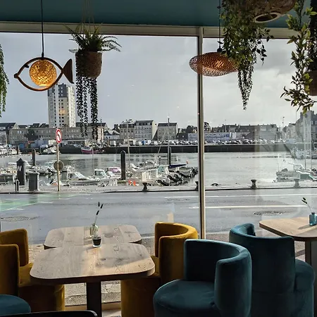 Ambassadeur - Port De Plaisance Hotel