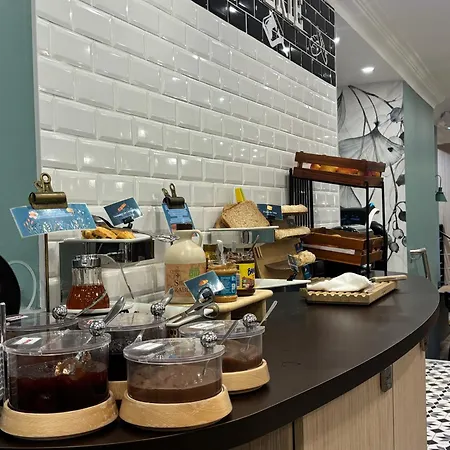 Ambassadeur - Port De Plaisance Hotel 3*