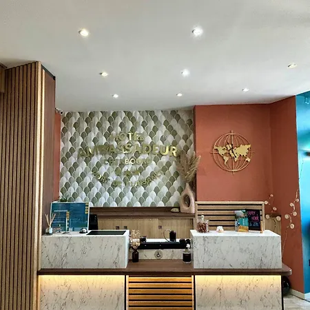 Hotel Ambassadeur - Port De Plaisance 3*