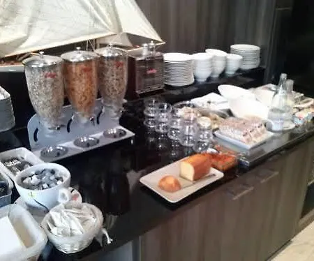 Ambassadeur - Port De Plaisance Hotel