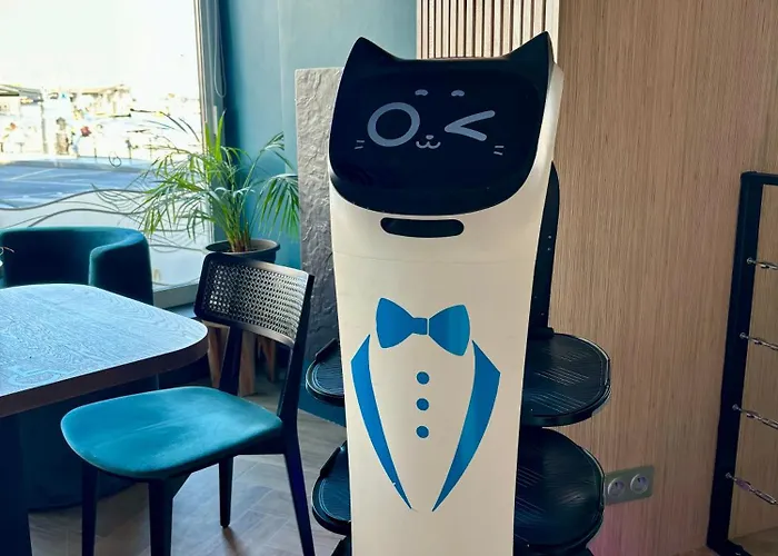 Hotel Ambassadeur - Port De Plaisance 3*