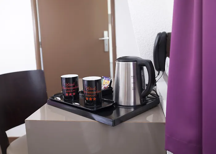 Hotel Ambassadeur - Port De Plaisance 3*