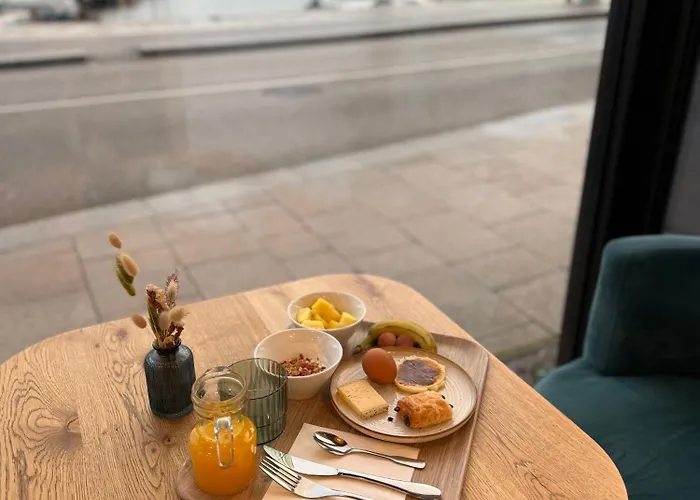 Hotel Ambassadeur - Port De Plaisance