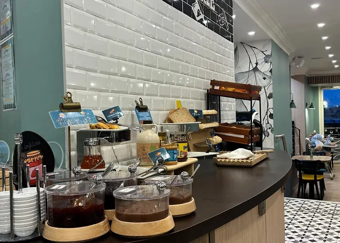 Ambassadeur - Port De Plaisance Hotel 3*